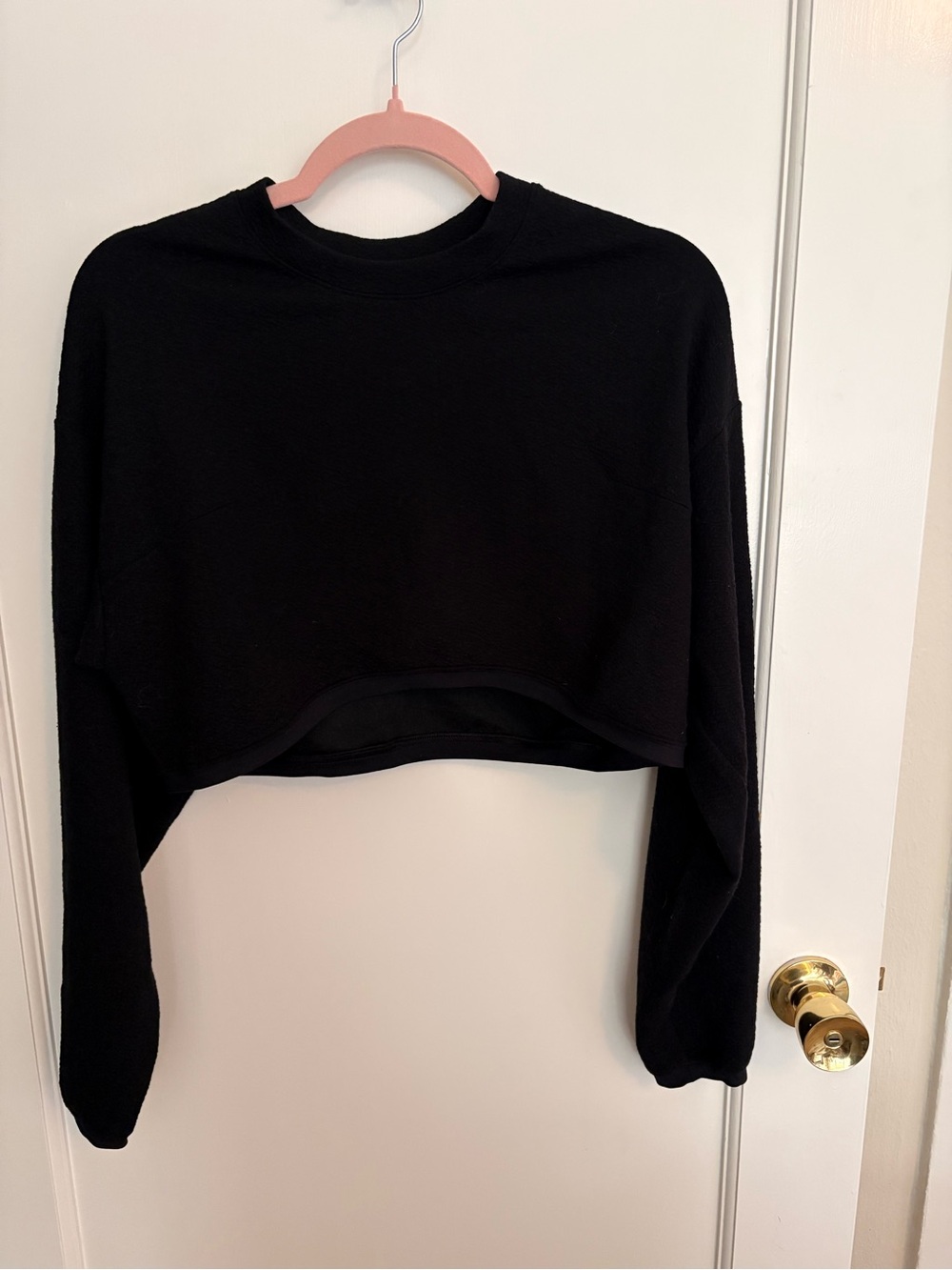 ALO Yoga Black Cropped Crewneck Sweatshirt - Picture 2 of 2